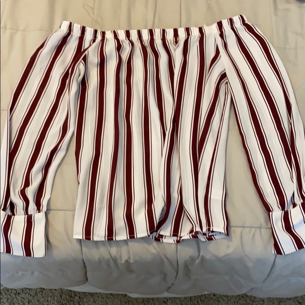 Off the shoulder long sleeve blouse